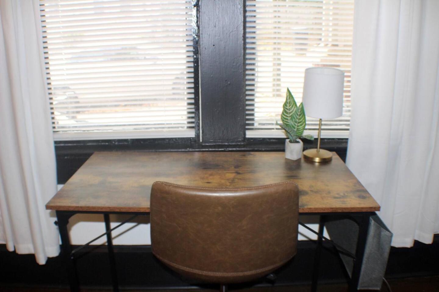 Cozy Atl Getaway - 5 Min From Airport & Downtown Villa Atlanta Bagian luar foto