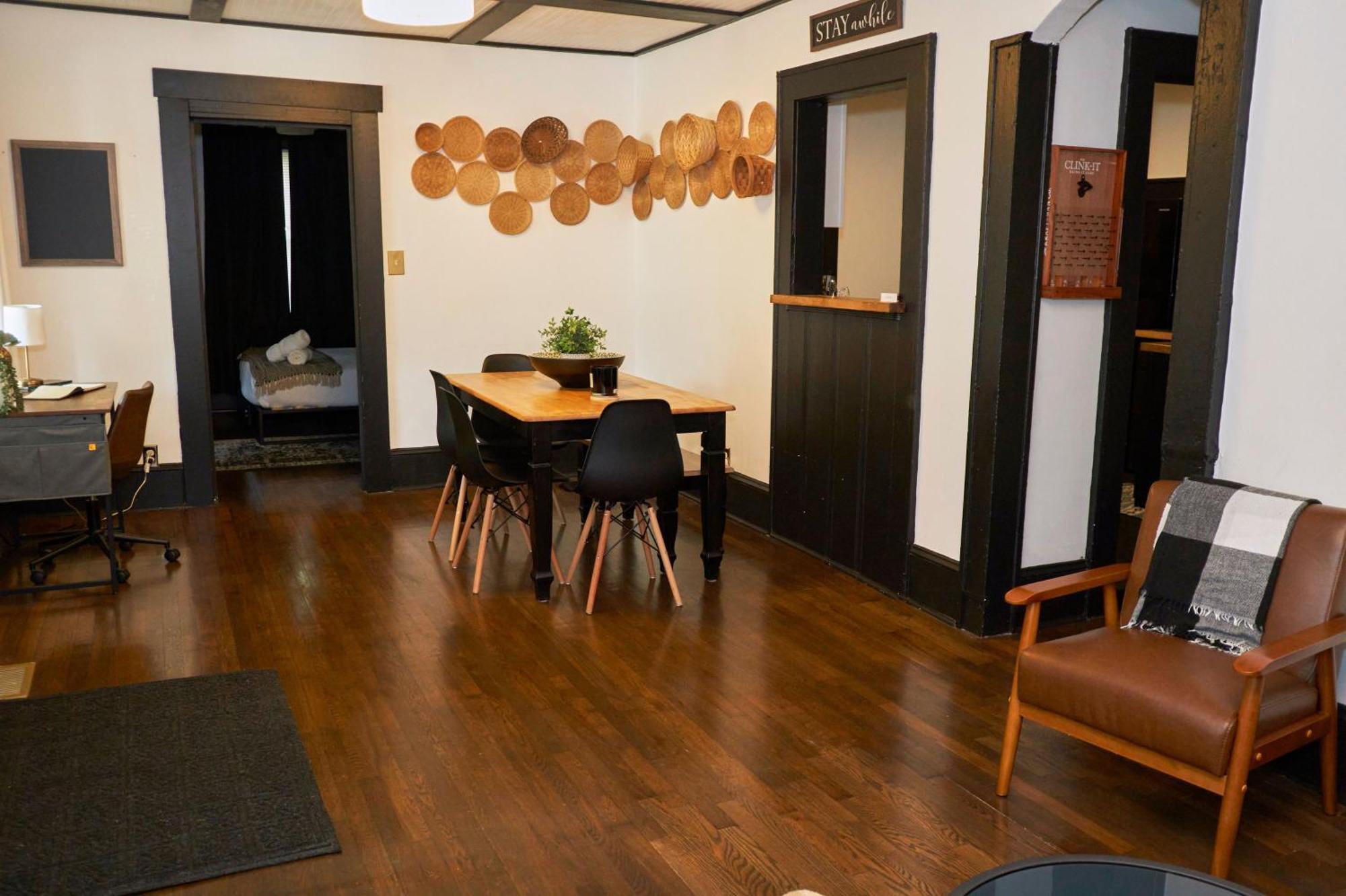 Cozy Atl Getaway - 5 Min From Airport & Downtown Villa Atlanta Bagian luar foto