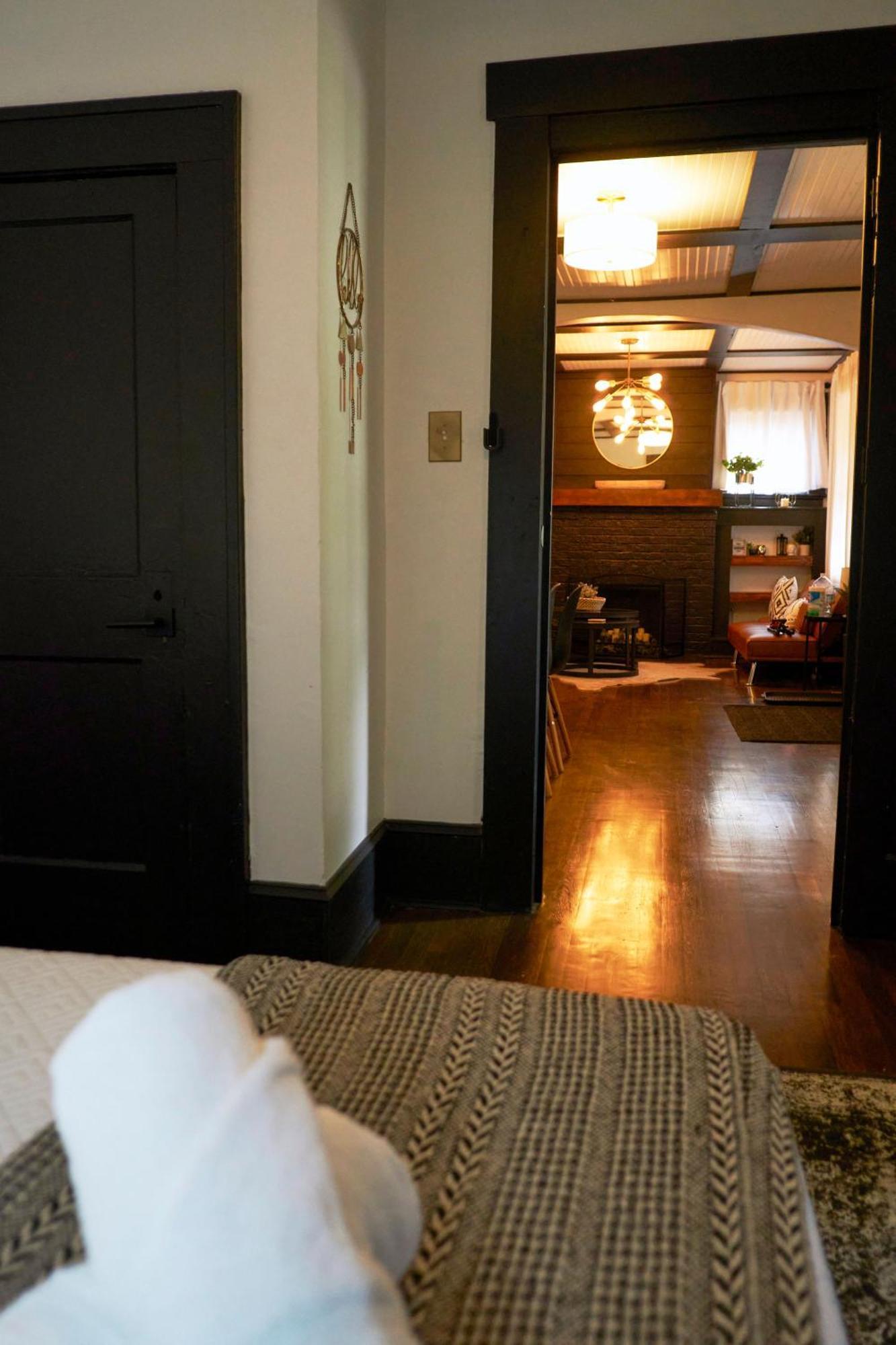 Cozy Atl Getaway - 5 Min From Airport & Downtown Villa Atlanta Bagian luar foto