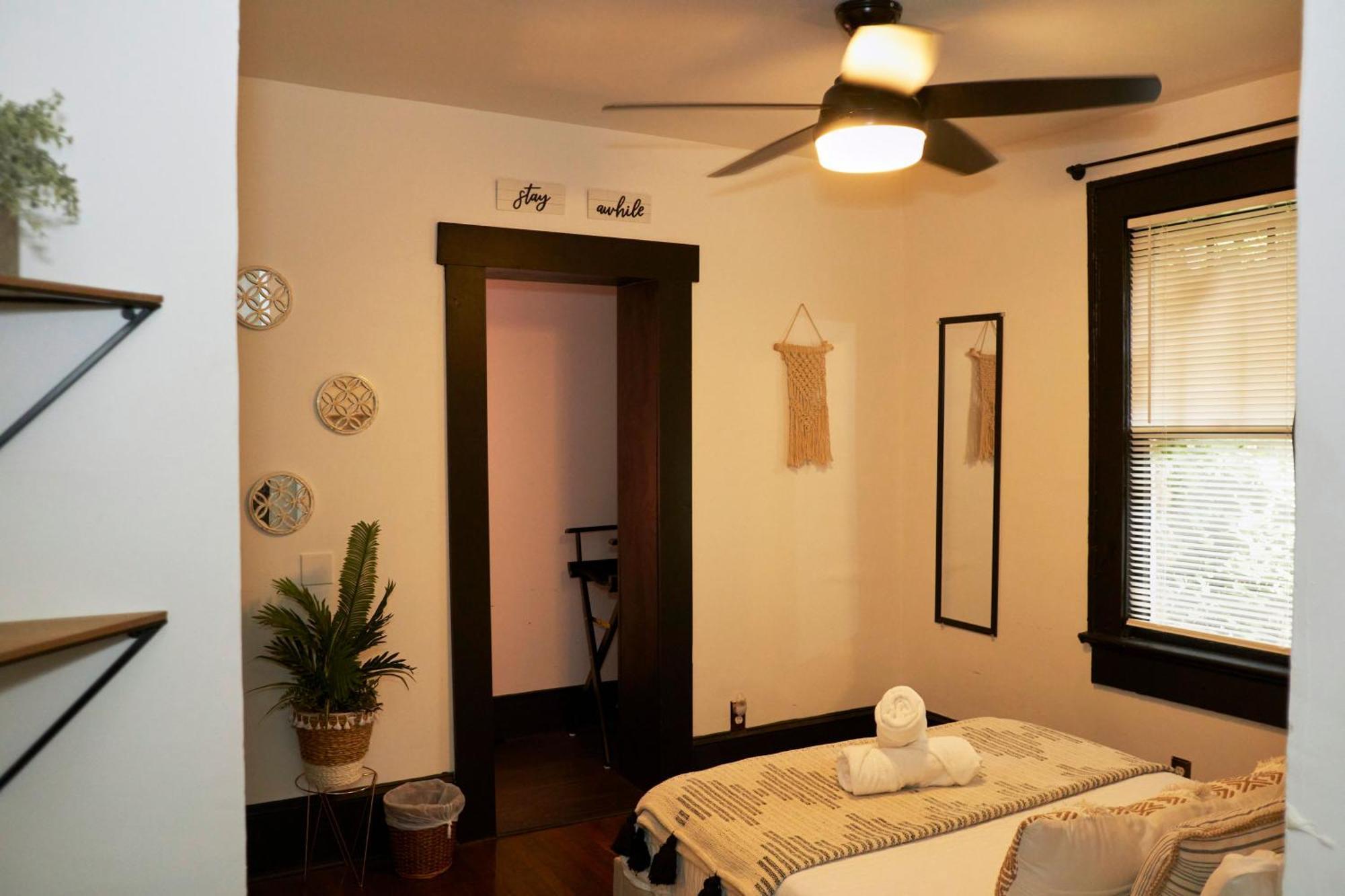 Cozy Atl Getaway - 5 Min From Airport & Downtown Villa Atlanta Bagian luar foto