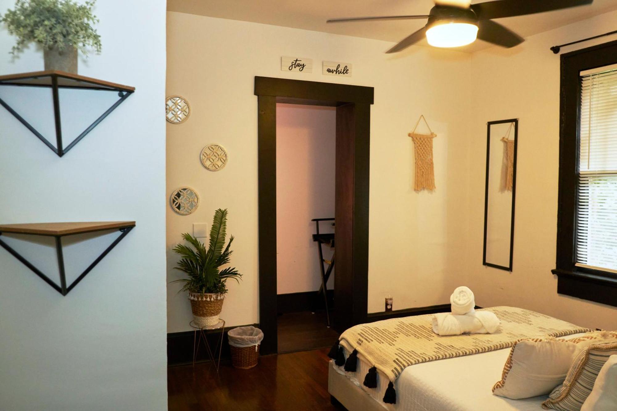 Cozy Atl Getaway - 5 Min From Airport & Downtown Villa Atlanta Bagian luar foto